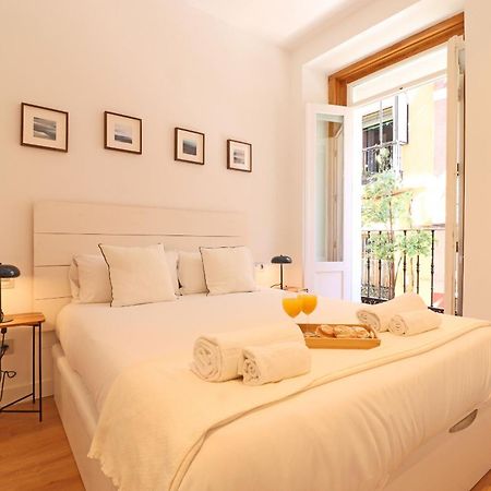 Reina Sofia Suite I Madrid Exteriér fotografie
