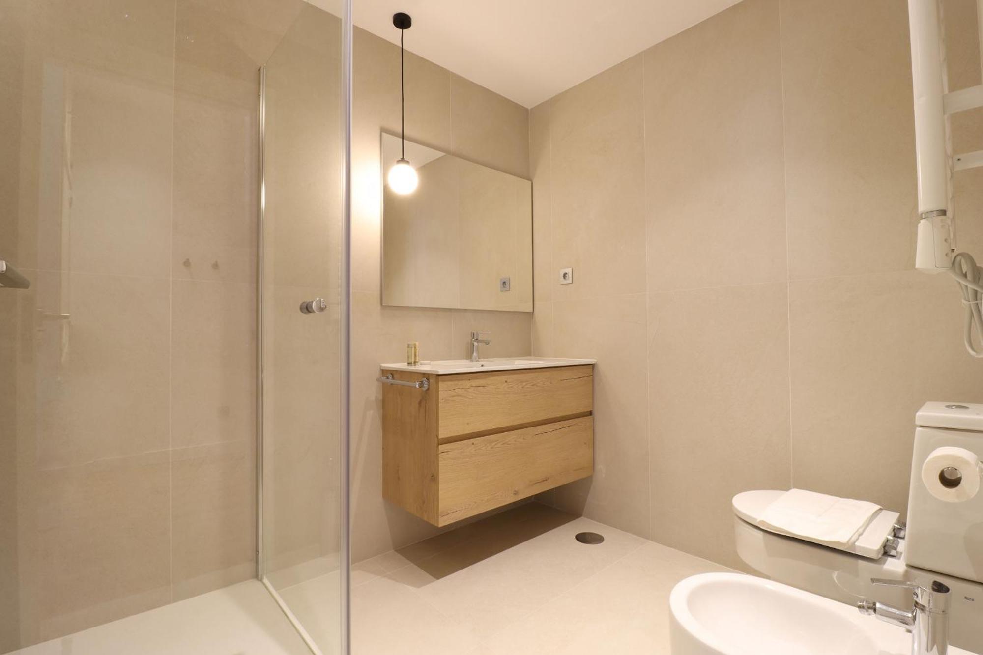 Reina Sofia Suite I Madrid Exteriér fotografie